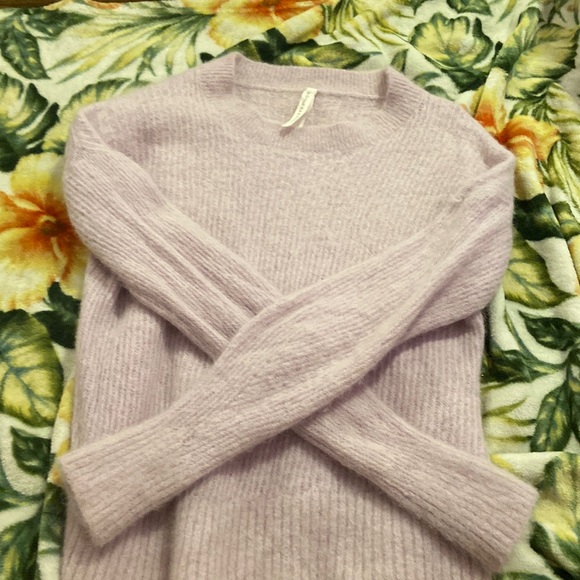 This is a cozy purple littleed sweater fuzzy interior and a size large - Picture 1 of 3